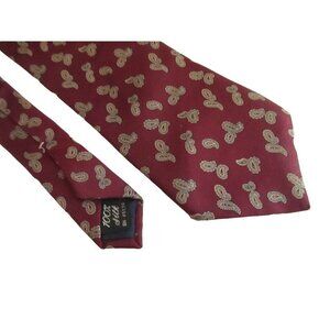 Vintage Mens Silk Neck Tie 3.5” 56" Red Paisley Pattern Saddle Club